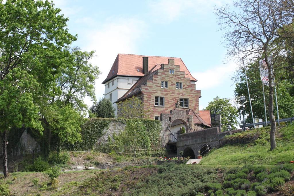 Schloss Neuburg Hotell Mosbach  Exteriör bild